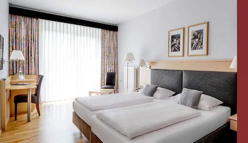 Habitación estándar con 1 cama doble o 2 individuales