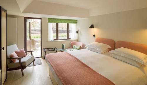 Feature Room