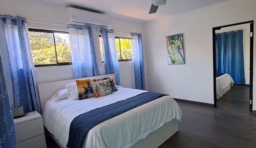 Apartamento familiar, varias camas, no fumadores, vistas a la piscina