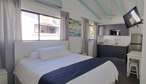 Apartamento clásico, vistas a la piscina