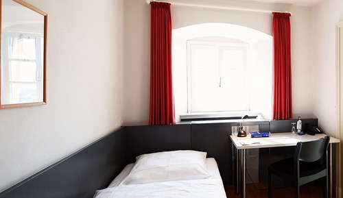 Habitación individual básica, baño compartido