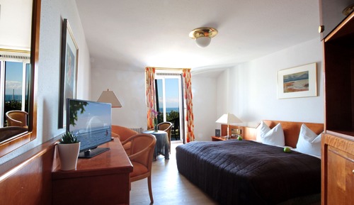 Habitación doble superior, balcón, vistas al lago