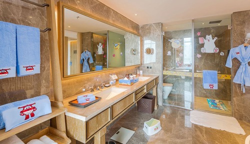 Suite familiar, 1 cama de matrimonio grande (Bedroom is a loft)