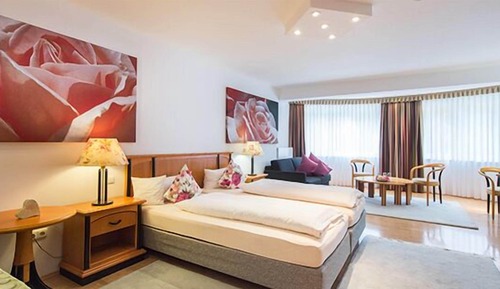 Habitación cuádruple, varias camas