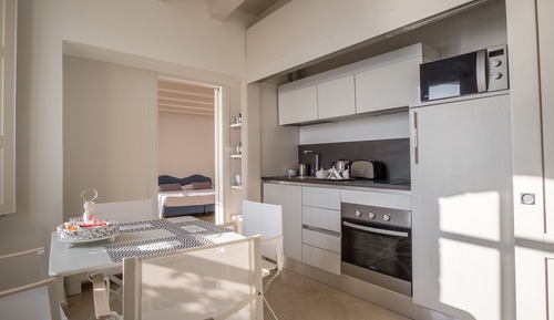 Estudio, vistas al mar (Eco)