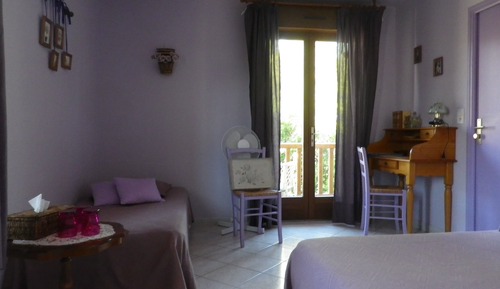 Habitación triple, no fumadores (Lilas)