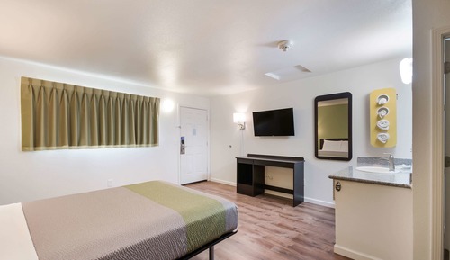 Habitación Deluxe, 1 cama de matrimonio, fumadores, frigorífico y microondas