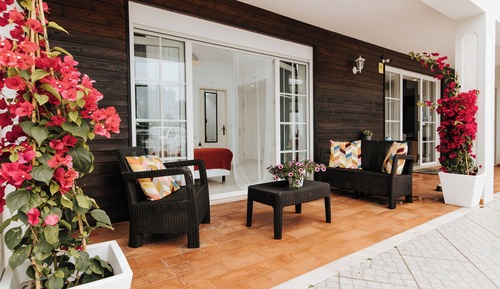 Habitación Deluxe con 1 cama doble o 2 individuales, no fumadores, vistas parciales al mar