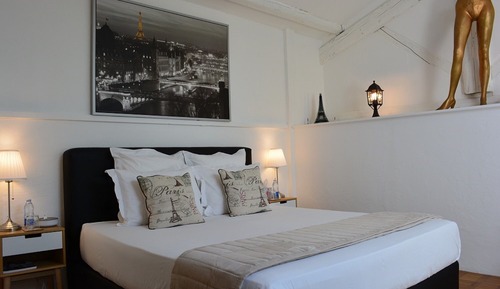 Suite (Paris)