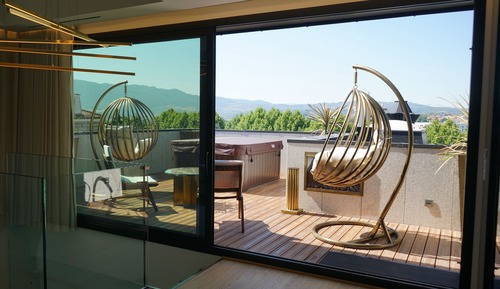 Habitación de lujo doble, 1 cama de matrimonio grande, bañera de hidromasaje, vistas a la montaña
