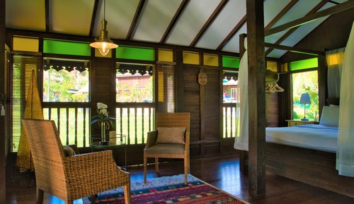 Villa (Tinggi)