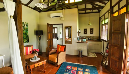 Villa (Buluh)