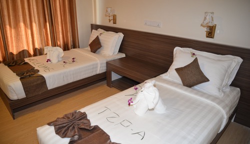 Habitación superior con 1 cama doble o 2 individuales