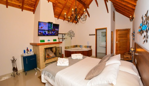 Suite de lujo, bañera de hidromasaje
