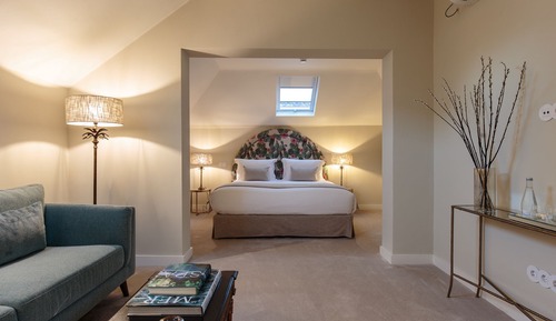 Suite (Mansard)