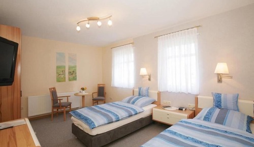 Habitación con 1 cama doble o 2 individuales, no fumadores