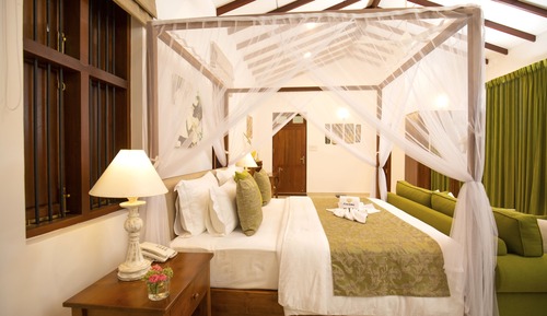 Habitación de lujo, 1 cama de matrimonio grande, vistas al jardín, junto a la piscina