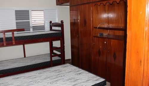 Casa familiar, varias camas, no fumadores