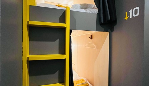 Dormitorio compartido, solo para mujeres