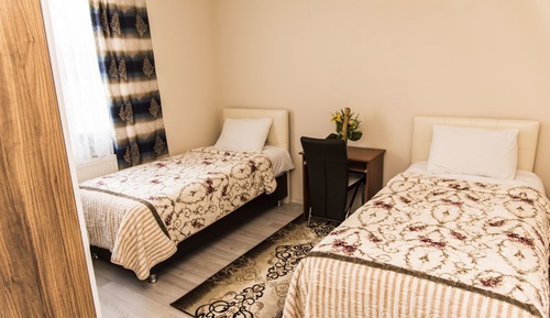 Suite Confort, varias camas, no fumadores, vistas parciales al mar