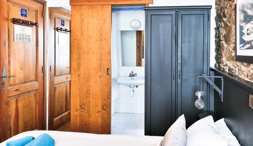 Habitación doble, baño privado