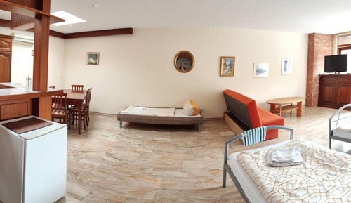 Ático, baño privado