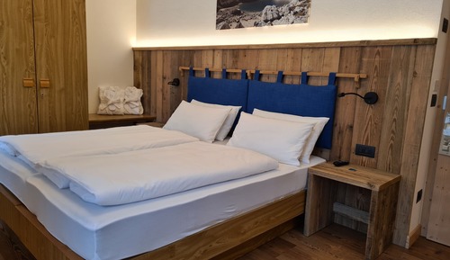 Habitación estándar con 1 cama doble o 2 individuales, no fumadores