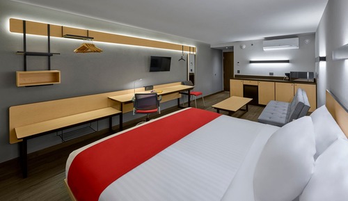 Habitación superior, 1 cama de matrimonio grande con sofá cama
