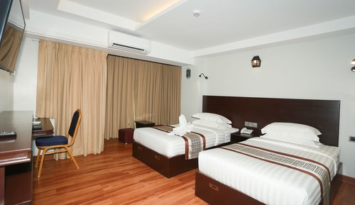 Habitación superior con 1 cama doble o 2 individuales