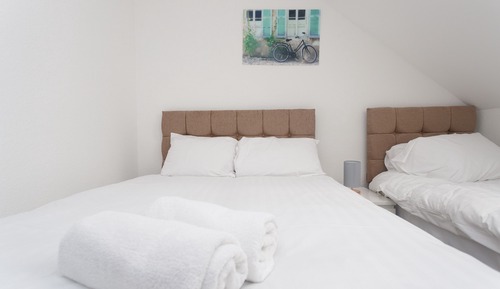 Apartamento superior, baño privado (One Bedroom - Sleeps 3)