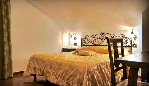 Habitación con 1 cama doble o 2 individuales, entresuelo