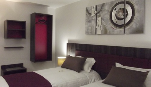Habitación con 2 camas individuales