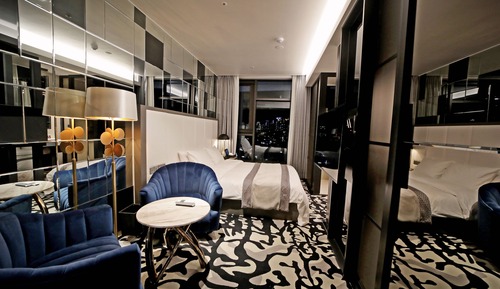 Signature Room
