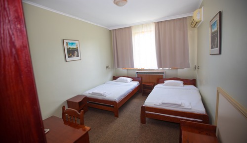 Habitación estándar con 2 camas individuales