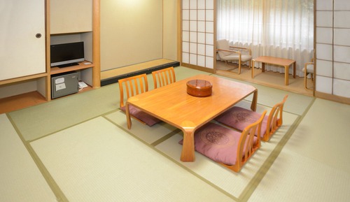 Habitación tradicional, baño compartido (Japanese Style 5 guests, Forest View)