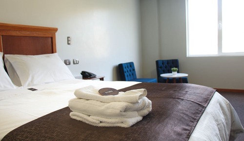 Habitación junior, 1 cama de matrimonio, no fumadores, vistas a la ciudad