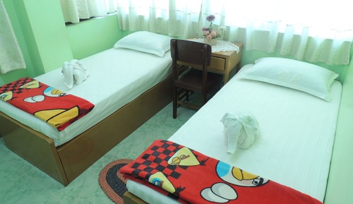 Habitación estándar con 1 cama doble o 2 individuales