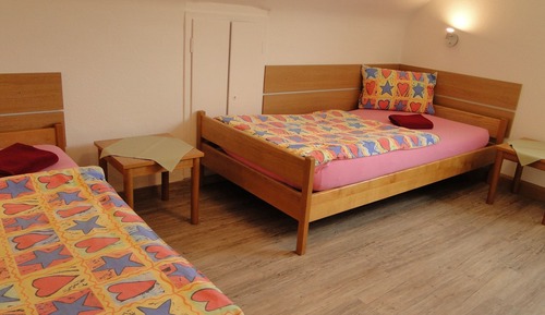Habitación básica con 2 camas individuales, 2 camas individuales, no fumadores, baño compartido