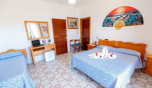 Habitación triple estándar (Fan)