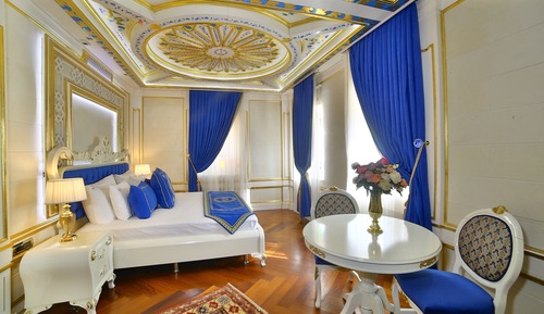 Premium Room with Free Spa Access (Self use & Shared)