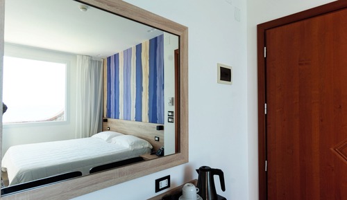 Habitación con 1 cama doble o 2 individuales