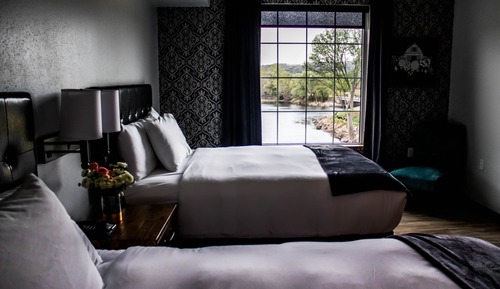 Habitación estándar, 2 camas de matrimonio, vistas al río
