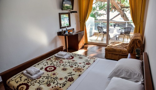 Basic Triple Room, Sea View
