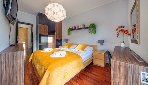Apartament (50 C)