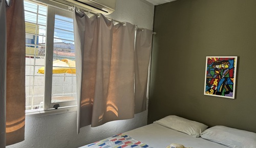 Habitación básica con 1 cama doble o 2 individuales