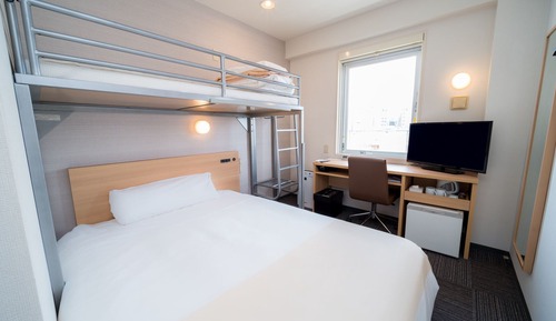 Habitación doble, no fumadores (Double bed and Loft bed)