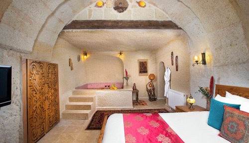 Deluxe Suite with Pool