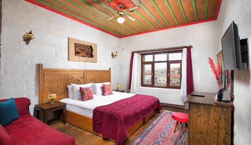 Deluxe Room with Jacuzzi
