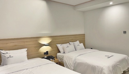 Deluxe Twin Room [Unavailable Breakfast on Monday & Public Holiday]