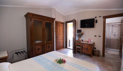 Habitación superior con 1 cama doble o 2 individuales